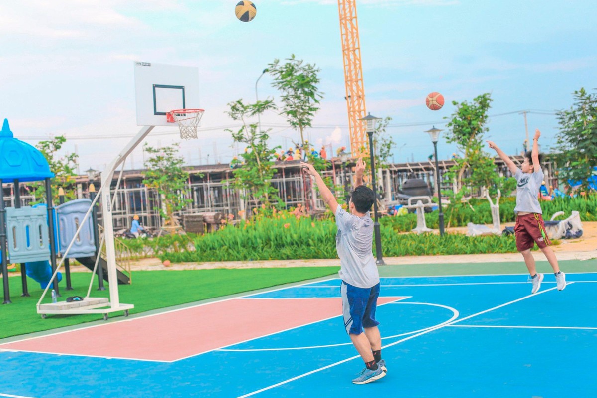 Cư dân tại dự án Thắng Lợi phát triển. Cư dân tại dự án Thắng Lợi phát triển.