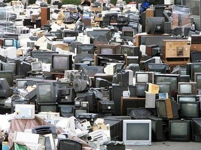 “Núi” rác điện tử ở Việt Nam được chất thêm gần trăm nghìn tấn mỗi năm ảnh 1 “Núi” rác điện tử ở Việt Nam được chất thêm gần trăm nghìn tấn mỗi năm ảnh 1