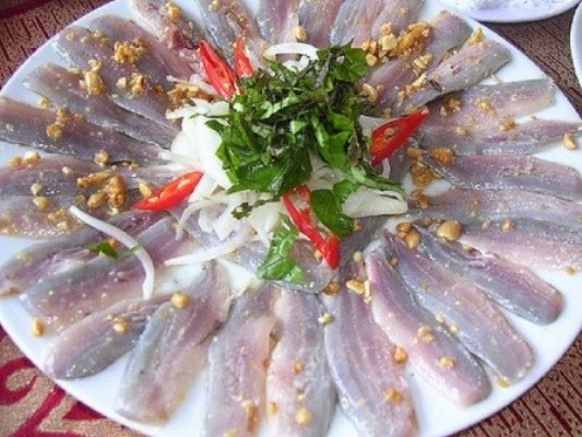 Tò mò với đặc sản “thủy quái” biển Đông ở Quảng Bình ảnh 1 Tò mò với đặc sản “thủy quái” biển Đông ở Quảng Bình ảnh 1