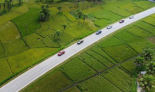 Hành trình của những tay lái bán tải có 'tầm' và có 'tâm' ảnh 1 Hành trình của những tay lái bán tải có 'tầm' và có 'tâm' ảnh 1