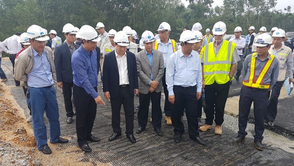 Thêm nhiều chế tài mạnh để thúc đẩy tiến độ dự án cao tốc Đà Nẵng-Quảng Ngãi ảnh 1 Thêm nhiều chế tài mạnh để thúc đẩy tiến độ dự án cao tốc Đà Nẵng-Quảng Ngãi ảnh 1