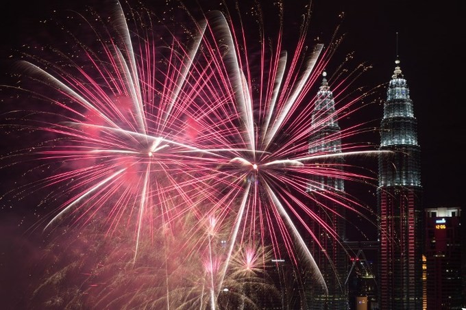 Những màn pháo hoa mãn nhãn chào 2018 ảnh 1
