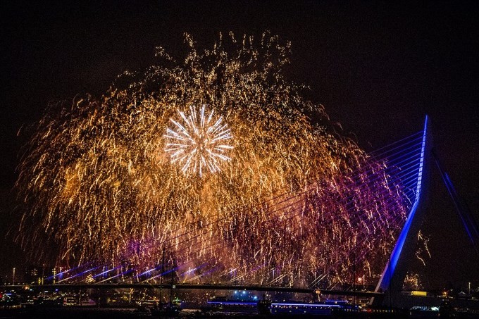 Những màn pháo hoa mãn nhãn chào 2018 ảnh 5