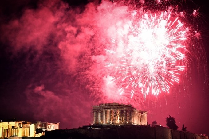 Những màn pháo hoa mãn nhãn chào 2018 ảnh 8