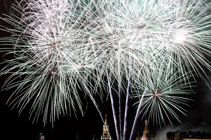 Những màn pháo hoa mãn nhãn chào 2018 ảnh 9