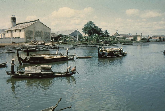 Trang phục phụ nữ Sài Gòn những năm 1950 ảnh 6