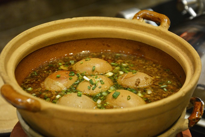 Đầu bếp Đài Loan mang trứng đúc hàu, mì, xôi cua đến Hà Nội ảnh 5