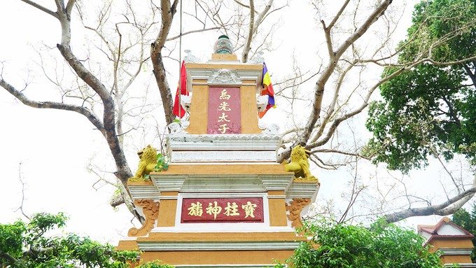 Khách Tây ngưỡng mộ kiến trúc của chùa cổ bậc nhất Sài Gòn ảnh 6