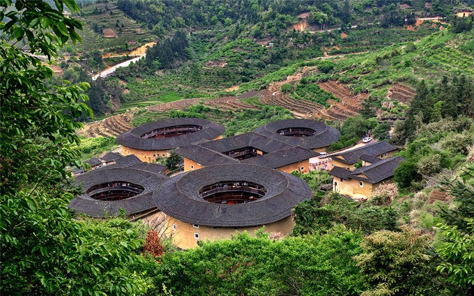 Những ngôi nhà tròn chứa cả trăm người ở Phúc Kiến, Trung Quốc ảnh 2