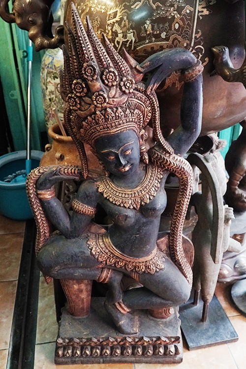 Con đường đồ cổ hơn nửa thế kỷ ở Sài Gòn ảnh 7