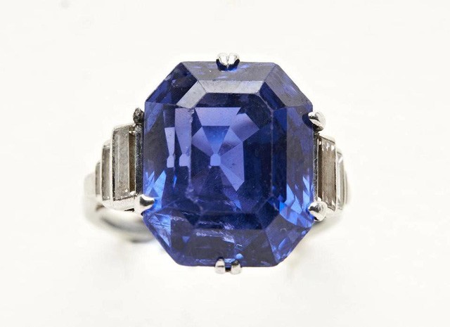 Tìm được nhẫn kim cương khi dọn nhà mẹ chồng, bán được 2,3 tỷ đồng ảnh 1 Tìm được nhẫn kim cương khi dọn nhà mẹ chồng, bán được 2,3 tỷ đồng ảnh 1