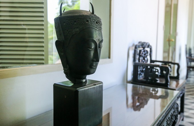 Những món đồ quý trong tòa nhà gần 150 năm tuổi ở Sài Gòn ảnh 11