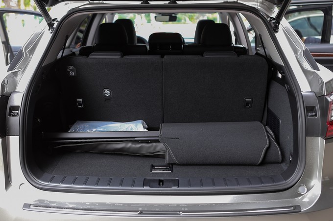 Lexus RX350L 7 chỗ đầu tiên về Việt Nam giá 5 tỷ ảnh 12