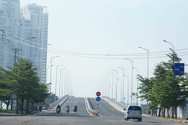 Thông xe cầu 350 tỷ, giảm áp lực giao thông vào cảng lớn nhất Việt Nam ảnh 1 Thông xe cầu 350 tỷ, giảm áp lực giao thông vào cảng lớn nhất Việt Nam ảnh 1