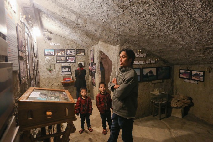 Nhà thờ trăm tuổi nơi giữ sách quốc ngữ đầu tiên ảnh 5