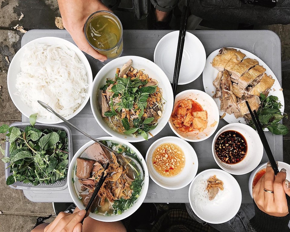 7 quán bún, miến trộn ngon rẻ cho trưa hè oi ả ảnh 3 7 quán bún, miến trộn ngon rẻ cho trưa hè oi ả ảnh 3