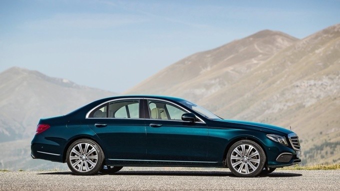 Những mẫu ôtô khách mua chủ yếu 'để ngắm' tại Mỹ ảnh 10