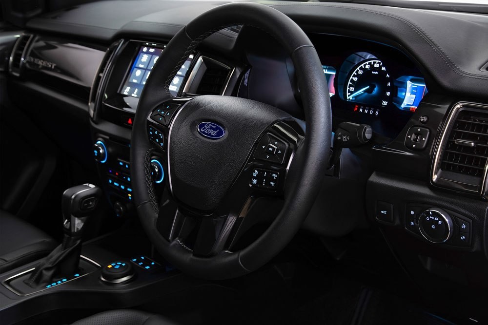 Ford Everest 2018 động cơ mới, giá từ 39.000 USD ảnh 3 Ford Everest 2018 động cơ mới, giá từ 39.000 USD ảnh 3