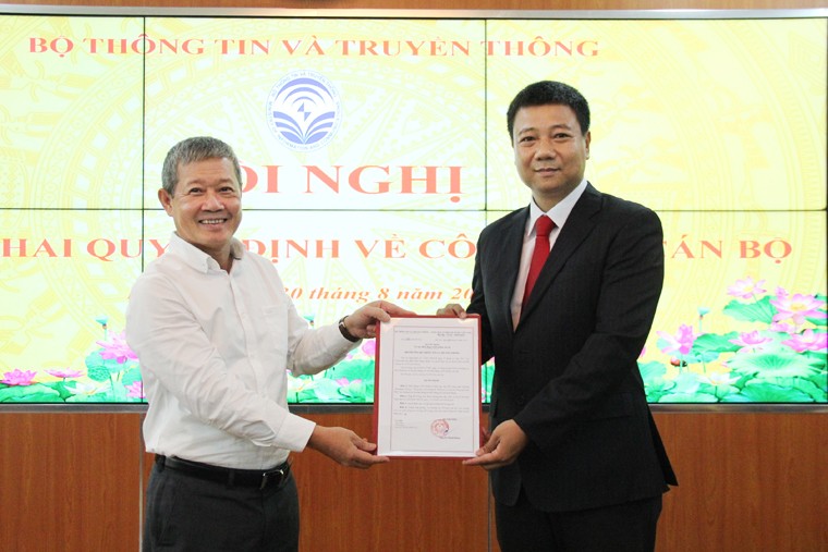 Bổ nhiệm nhân sự Ngân hàng Nhà nước Việt Nam, Bộ Thông tin và Truyền thông và Trung ương Hội Nông dân Việt Nam ảnh 1 Bổ nhiệm nhân sự Ngân hàng Nhà nước Việt Nam, Bộ Thông tin và Truyền thông và Trung ương Hội Nông dân Việt Nam ảnh 1