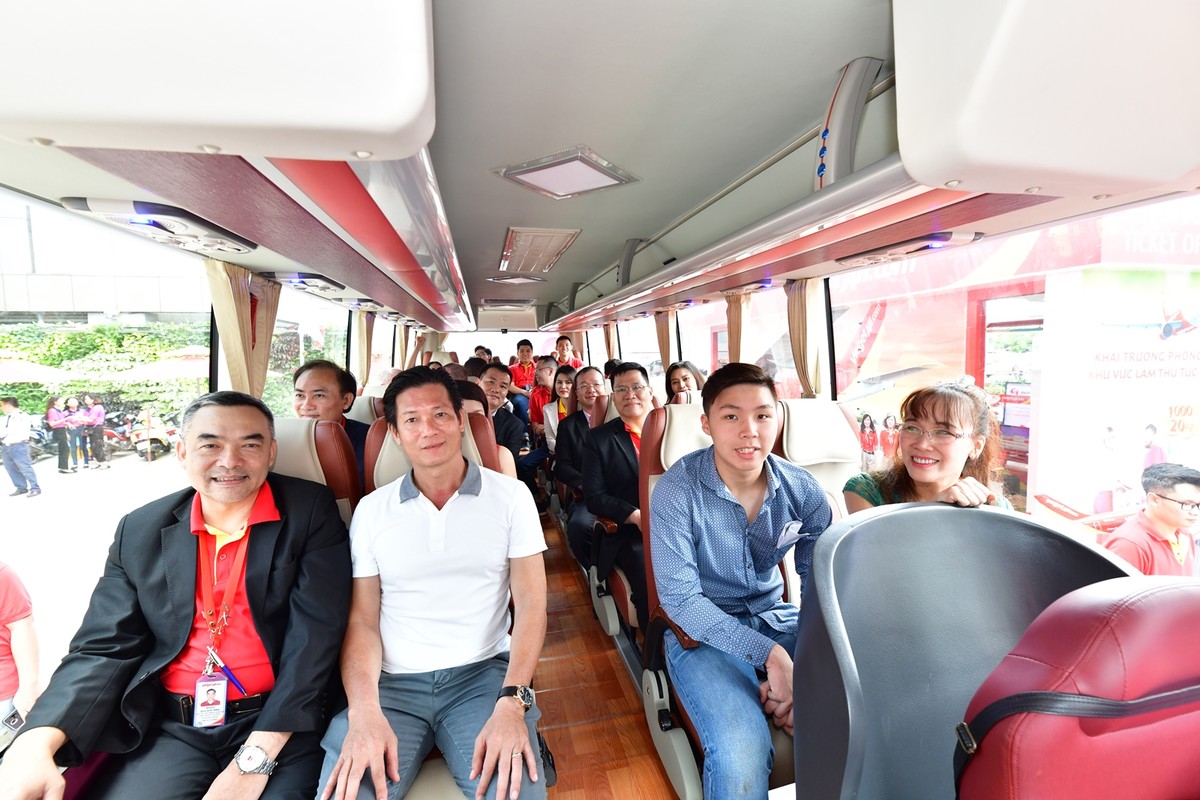 Vietjet khai trương phòng vé mới cùng tổ hợp dịch vụ toàn diện cho khách hàng ảnh 4