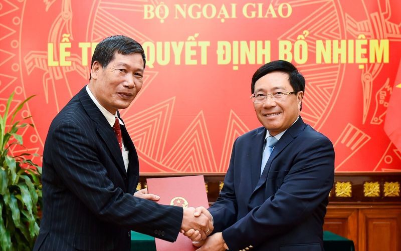 Bộ trưởng Ngoại giao trao quyết định bổ nhiệm 2 Tổng Lãnh sự ảnh 1 Bộ trưởng Ngoại giao trao quyết định bổ nhiệm 2 Tổng Lãnh sự ảnh 1
