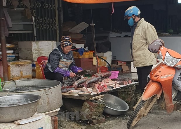Mùng 4 Tết: Rau xanh, thủy hải sản tại Hà Nội tăng giá mạnh ảnh 2 Mùng 4 Tết: Rau xanh, thủy hải sản tại Hà Nội tăng giá mạnh ảnh 2