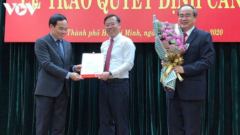 Ông Huỳnh Khắc Điệp, Thư ký của Bí thư Thành ủy TPHCM giữ chức Chánh Văn phòng Thành ủy. Ông Huỳnh Khắc Điệp, Thư ký của Bí thư Thành ủy TPHCM giữ chức Chánh Văn phòng Thành ủy.