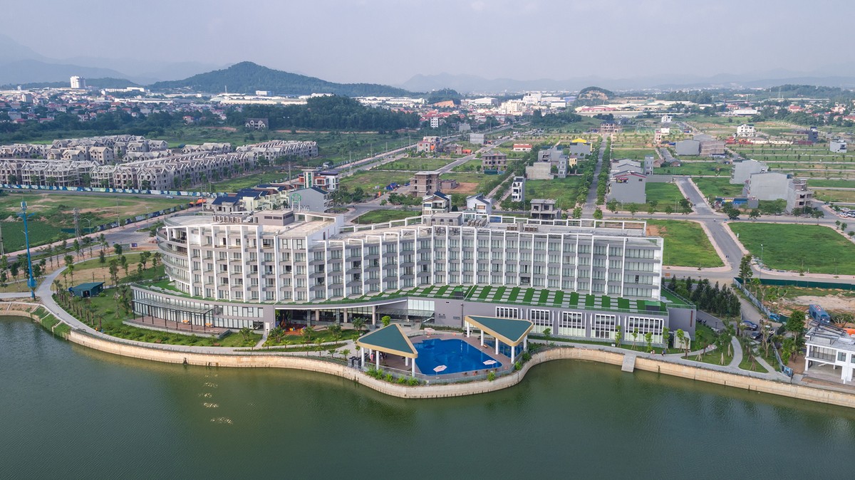 Khách sạn DIC Star Vĩnh Phúc với 265 phòng nghỉ, 30 biệt thự cao cấp, hiện đại.