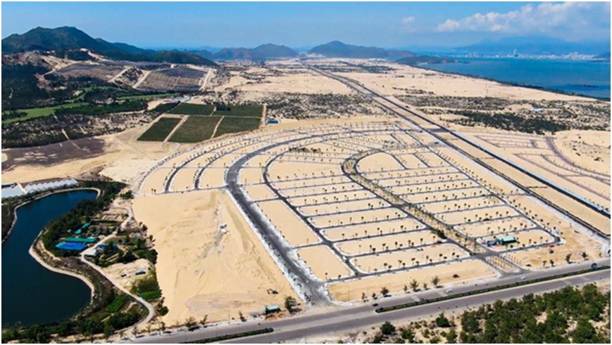 Trục đường sẽ góp phần thúc đẩy kinh tế - du lịch bứt phá ngoạn mục. Trục đường sẽ góp phần thúc đẩy kinh tế - du lịch bứt phá ngoạn mục.