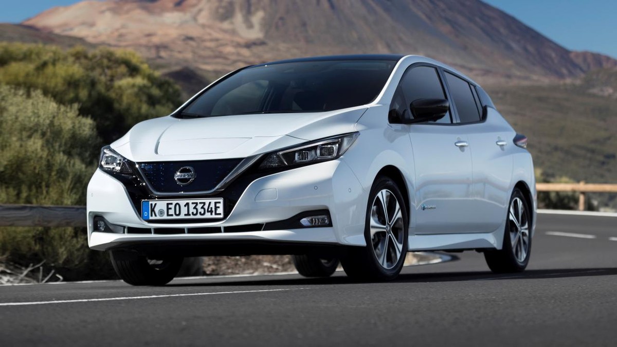 Nissan LEAF.