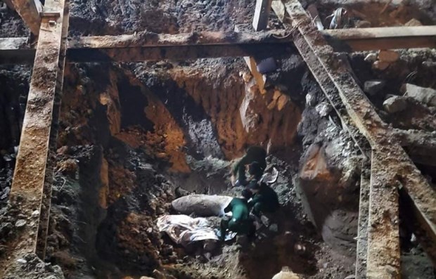 Hình ảnh quả bom tại hiện trường. (Ảnh: PV/Vietnam+).