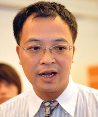 Ông Bùi Hoàng Hải, Vụ trưởng Vụ Quản lý chào bán chứng khoán, Ủy ban Chứng khoán Nhà nước. Ông Bùi Hoàng Hải, Vụ trưởng Vụ Quản lý chào bán chứng khoán, Ủy ban Chứng khoán Nhà nước.