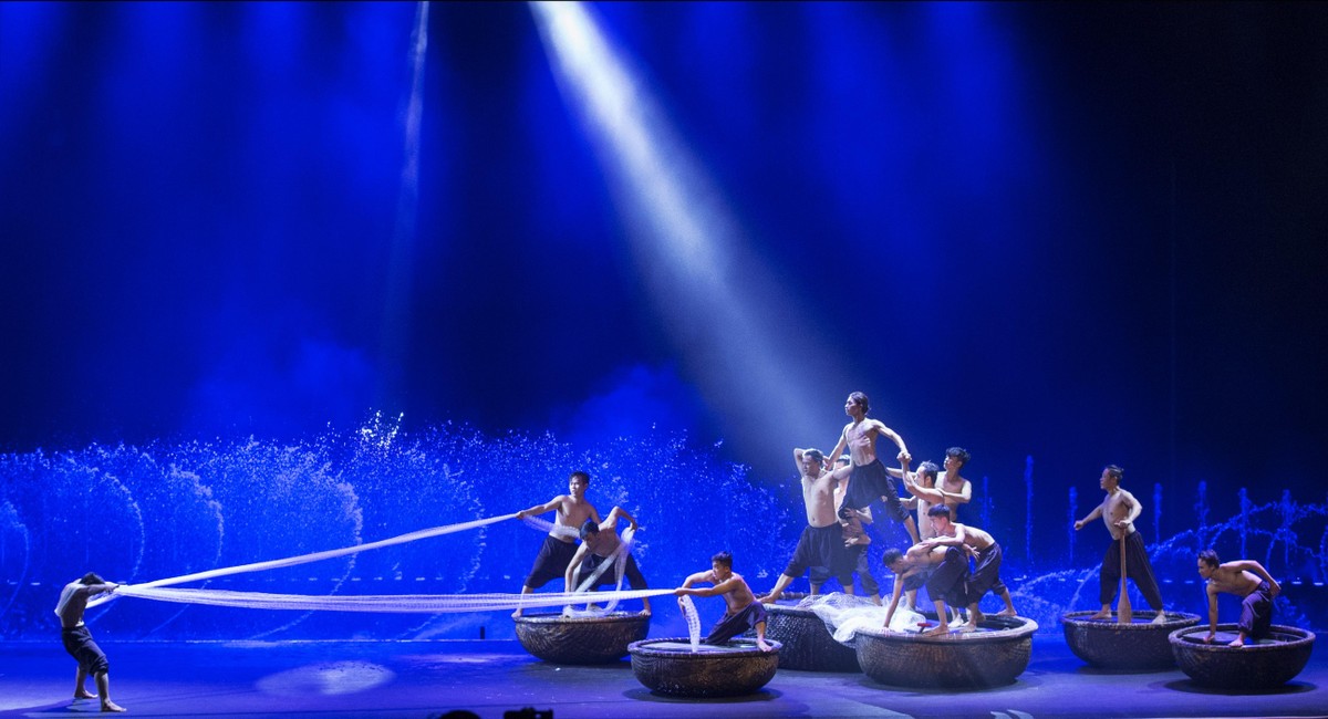 Vượt qua giông bão.