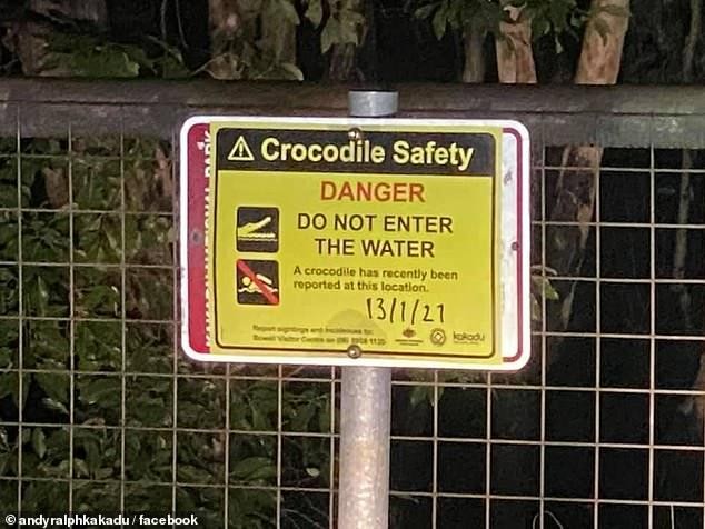 Biển cảnh báo khu vực xuất hiện cá sấu.