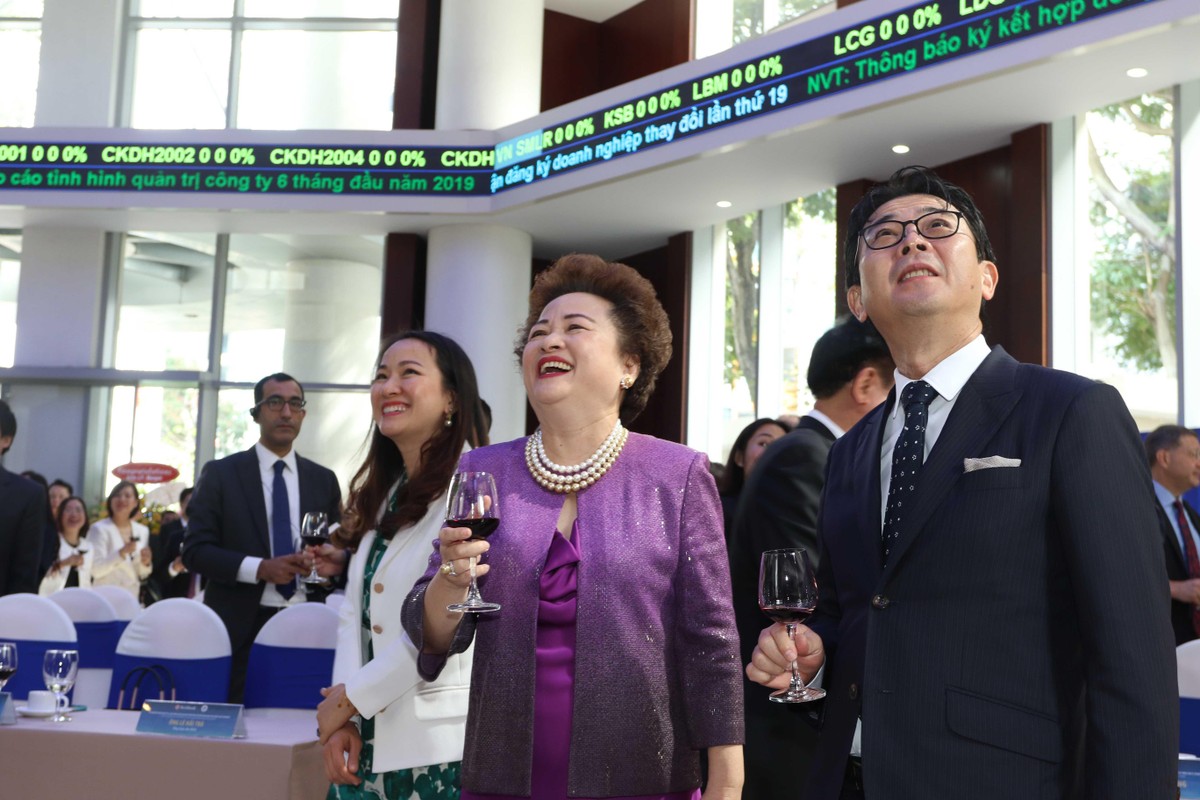 SeABank đã sẵn sàng kế hoạch cho con đường phát triển vượt bậc trong vòng 5 năm tới. SeABank đã sẵn sàng kế hoạch cho con đường phát triển vượt bậc trong vòng 5 năm tới.