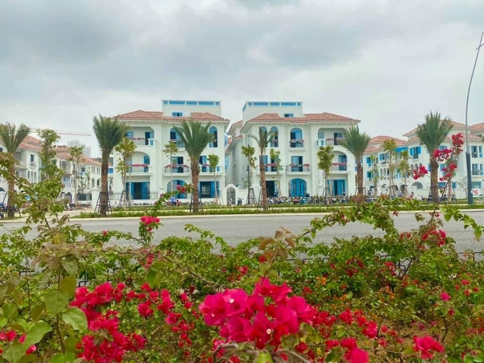 Kiến trúc Địa Trung Hải, Tây Ban Nha lịch lãm.