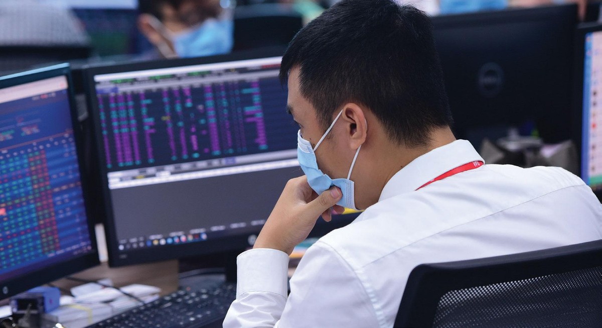 Chiến thuật khôn ngoan của các nhà đầu tư là tìm kiếm các doanh nghiệp có điểm rơi lợi nhuận trong tương lai để xuống tiền. Chiến thuật khôn ngoan của các nhà đầu tư là tìm kiếm các doanh nghiệp có điểm rơi lợi nhuận trong tương lai để xuống tiền.