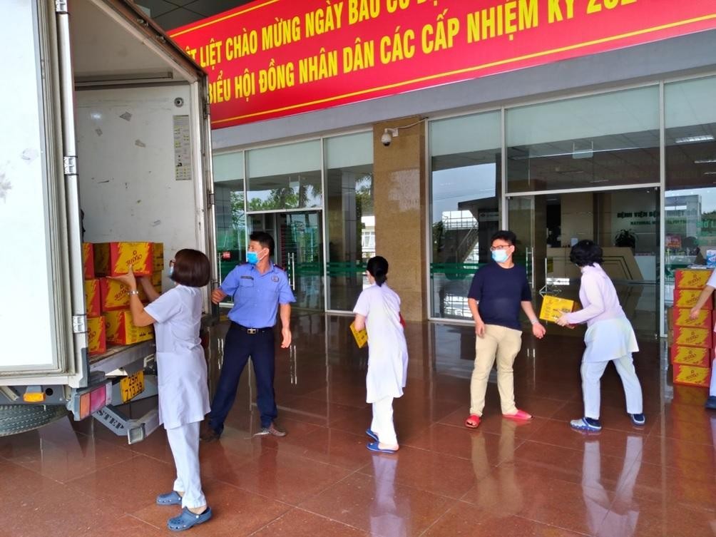 Tập đoàn F.I.T trao quà hỗ trợ cho Bệnh viện Nhiệt đới Trung uơng tại cơ sở 2, Đông Anh, Hà Nội. Tập đoàn F.I.T trao quà hỗ trợ cho Bệnh viện Nhiệt đới Trung uơng tại cơ sở 2, Đông Anh, Hà Nội.