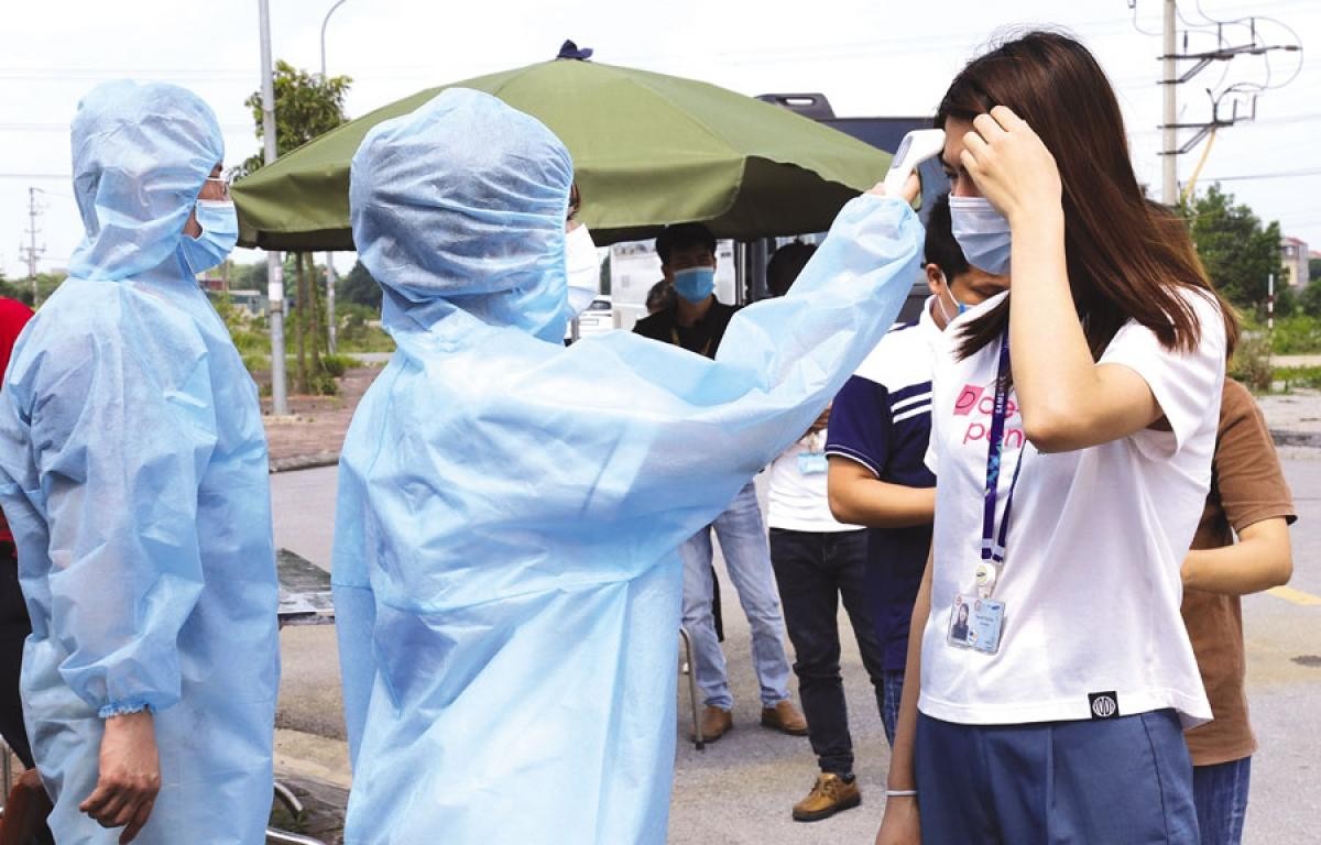 Kiểm tra, giám sát chặt công nhân làm việc tại các KCN trên địa bàn tỉnh Bắc Ninh.