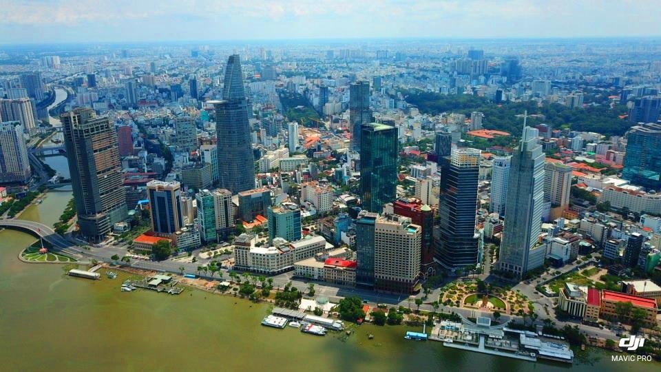 Sài Gòn những ngày chống dịch. Sài Gòn những ngày chống dịch.