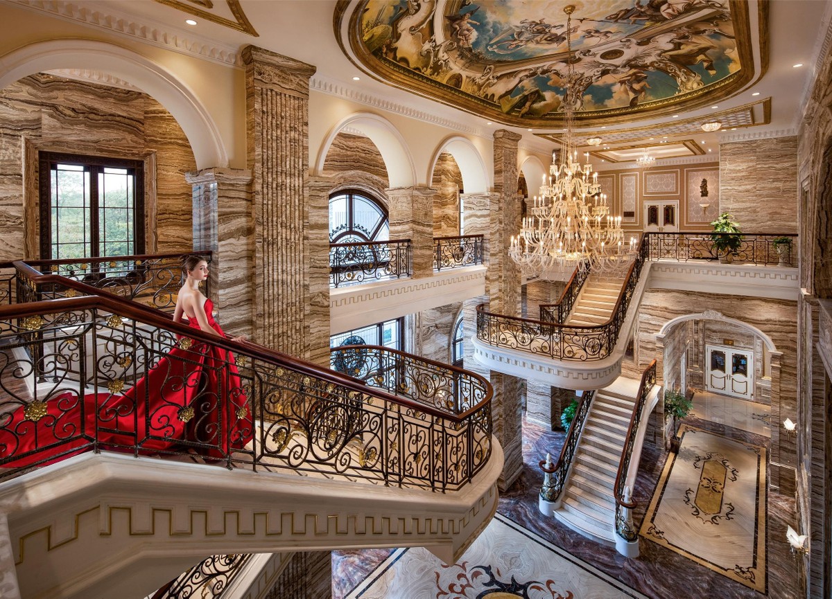 Đại sảnh sang trọng, đẳng cấp tại D’. Palais Louis. Đại sảnh sang trọng, đẳng cấp tại D’. Palais Louis.