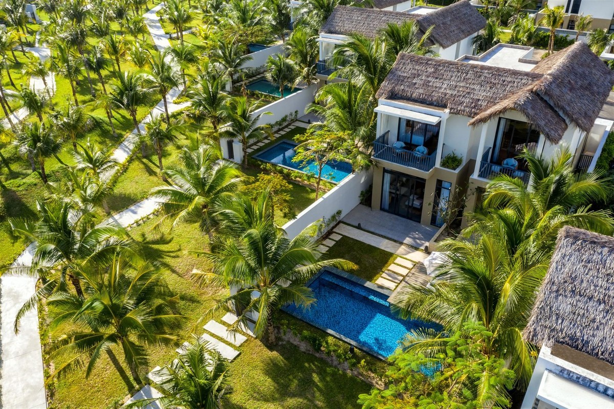 BĐS được bao bọc giữa thiên nhiên nhiệt đới phù hợp với xu hướng “wellness living” đang được nhiều người theo đuổi. BĐS được bao bọc giữa thiên nhiên nhiệt đới phù hợp với xu hướng “wellness living” đang được nhiều người theo đuổi.