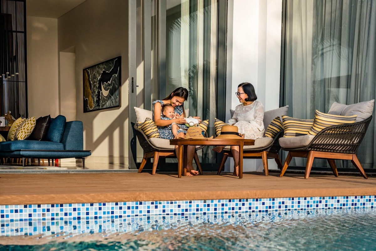 100% các căn biệt thự tại Mövenpick Phú Quốc đều có bể bơi riêng với khoảng sân riêng tư tràn ngập nắng và gió. 100% các căn biệt thự tại Mövenpick Phú Quốc đều có bể bơi riêng với khoảng sân riêng tư tràn ngập nắng và gió.