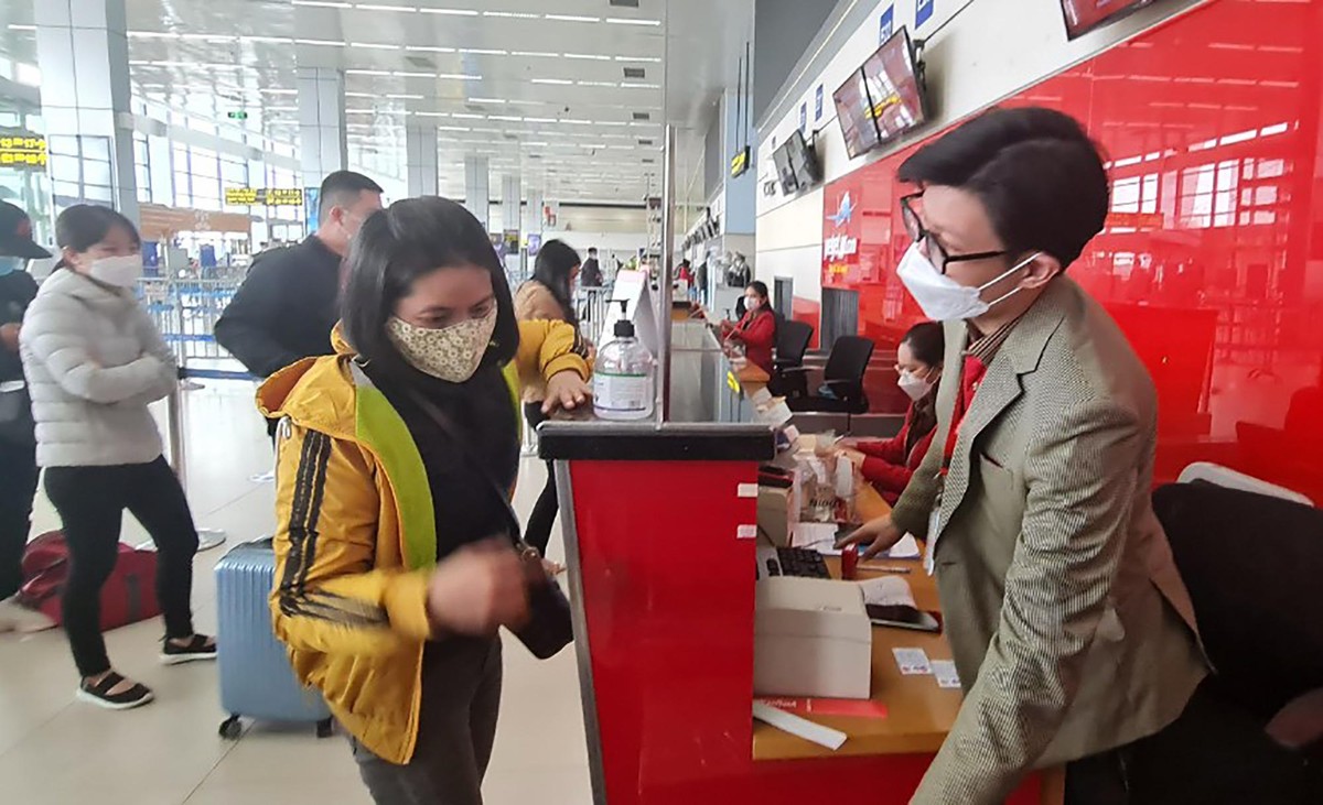 Từ đầu năm đến nay, lượng hành khách đi máy bay ngày càng tăng cao (ảnh: Đức Minh). Từ đầu năm đến nay, lượng hành khách đi máy bay ngày càng tăng cao (ảnh: Đức Minh).