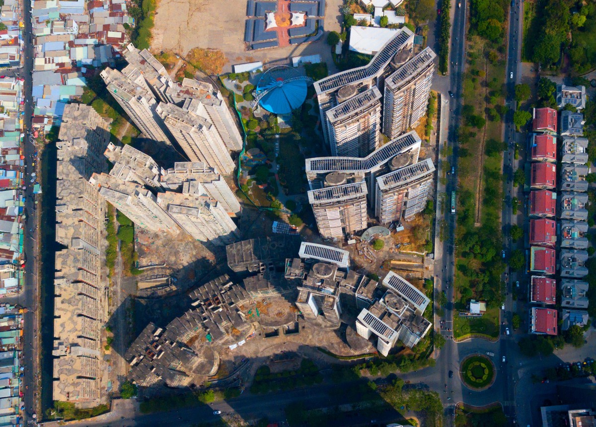 Dự án này ở huyện Nhà Bè (TPHCM) có tổng diện tích 9,1 ha, với 9 block với 1.640 căn hộ. Dự án này ở huyện Nhà Bè (TPHCM) có tổng diện tích 9,1 ha, với 9 block với 1.640 căn hộ.