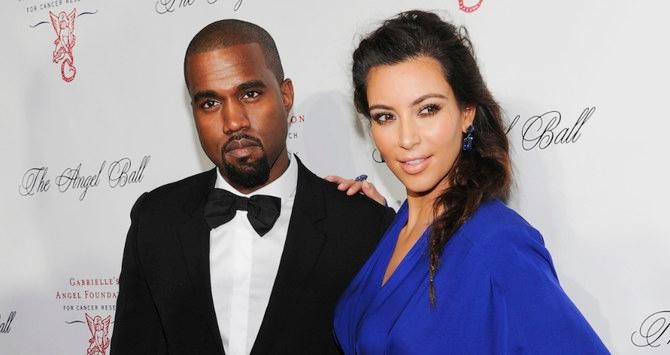 Kim Kardashian đã chia sẻ niềm vui với 105 triệu người theo dõi sau khi nhận được món quà là cổ phiếu Adidas.