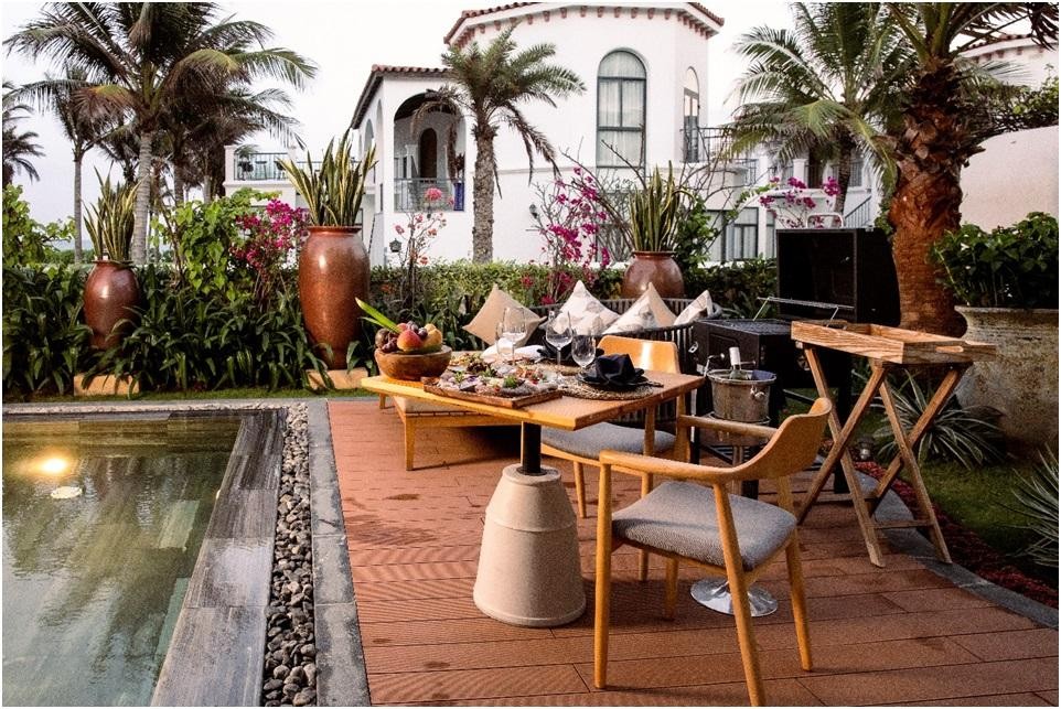Không gian nghỉ dưỡng đậm chất Hy Lạp tại Cam Ranh Bay Hotels & Resorts mang tới sự thư thái, dễ chịu và trải nghiệm độc quyền cho du khách. Không gian nghỉ dưỡng đậm chất Hy Lạp tại Cam Ranh Bay Hotels & Resorts mang tới sự thư thái, dễ chịu và trải nghiệm độc quyền cho du khách.