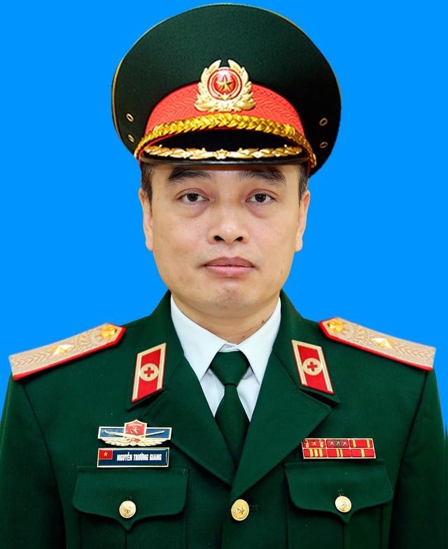 Thiếu tướng, GS.TS. Nguyễn Trường Giang được bổ nhiệm giữ chức Cục trưởng Cục Quân y, Tổng cục Hậu cần. Thiếu tướng, GS.TS. Nguyễn Trường Giang được bổ nhiệm giữ chức Cục trưởng Cục Quân y, Tổng cục Hậu cần.