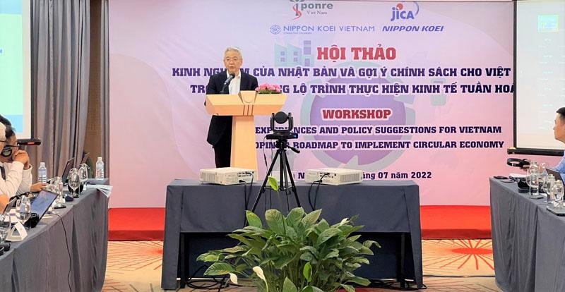 Ông Murooka Naomichi, Phó Trưởng Đại diện Văn phòng JICA Việt Nam phát biểu tại Hội thảo. Ông Murooka Naomichi, Phó Trưởng Đại diện Văn phòng JICA Việt Nam phát biểu tại Hội thảo.