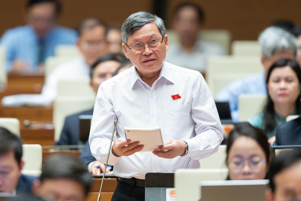 Đại biểu Tô Văn Tám, đại biểu Quốc hội tỉnh Kon Tum. Đại biểu Tô Văn Tám, đại biểu Quốc hội tỉnh Kon Tum.